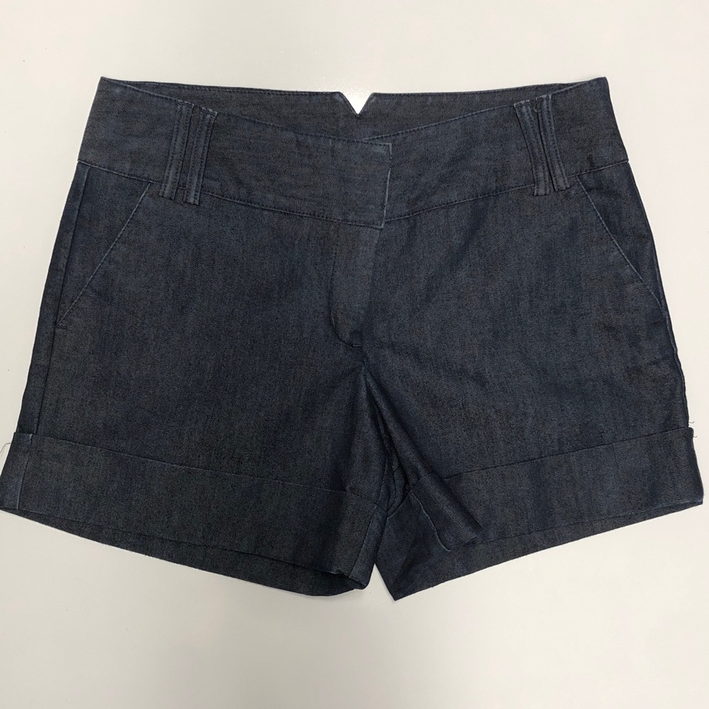 Express cuffed low rise shorts size 4